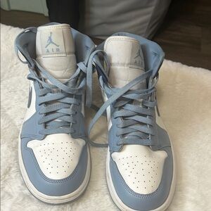 Jordan Sneakers in Blue and White
